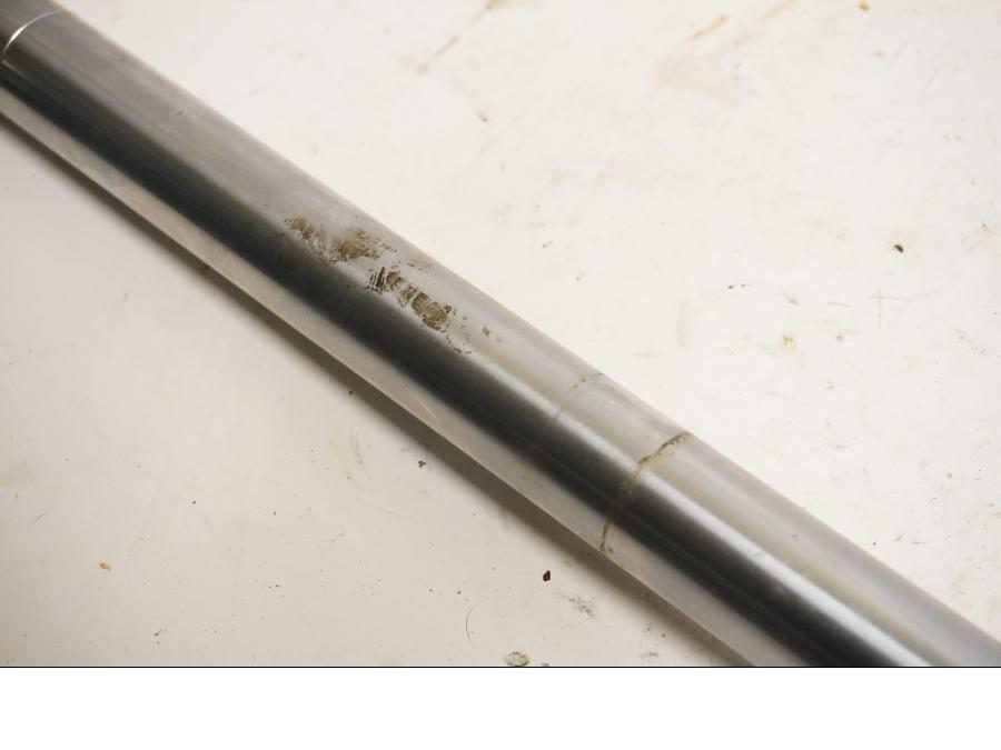 Höger sida på Gaffelben från en Honda CBF 125 -2010 motorcykel.