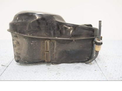 Höger sida på Bensintank från en Honda GL 1200 -1987 motorcykel.