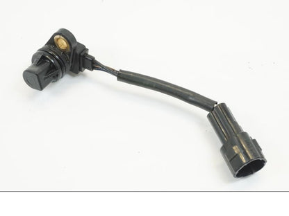 Baksidan på Kamaxelgivare från en Suzuki GSX-R 1000 -2009 motorcykel.