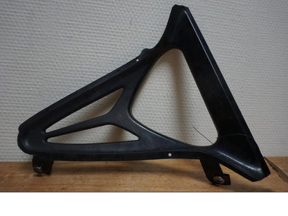 Framsidan på Magkåpa från en Yamaha YZF R6 -2000 motorcykel.