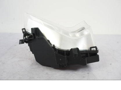 Vänster sida på Strålkastare från en KTM 1290 Super Duke -2019 motorcykel.