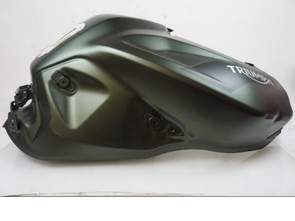 Extrabild3 på Bensintank från en Triumph Tiger 900 Rally PRO -2022 motorcykel.