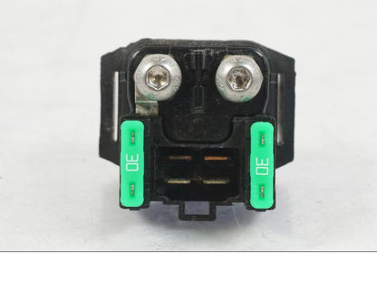 Baksidan på Startrelä från en KTM 1290 Super Duke R -2022 motorcykel.