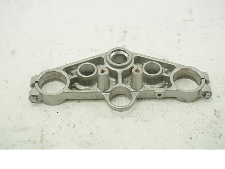 Baksidan på Gaffelkrona från en Suzuki DL 1000 -2005 motorcykel.