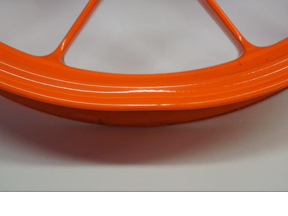 Extrabild1 på Fälg från en KTM 890 Duke -2020 motorcykel.