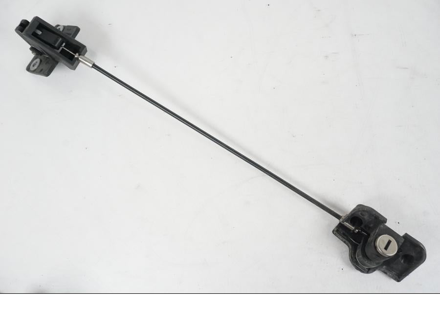 Extrabild5 på <p>Låssats från BMW R 1200 RT 2013.</p>

<p>Tändningslås (endast mekanismen), tanklock, sadellås, larmdosa, 1st nyckel och 1st dosa.</p> motorcykel.