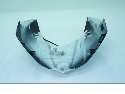 Snett uppifrån på Bensintankskåpa från en Suzuki GSX-R 1000 -2008 motorcykel.