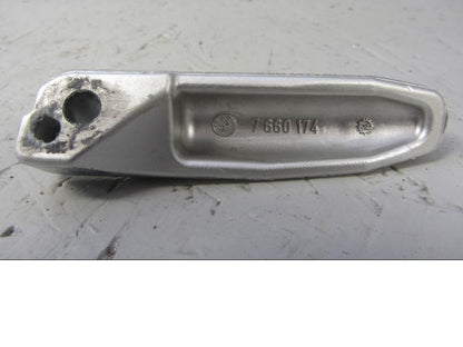 Höger sida på Fotpinne från en BMW F 800 R -2012 motorcykel.