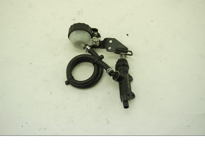 Framsidan på Bromshuvudcylinder från en KTM RC 390 -2019 motorcykel.