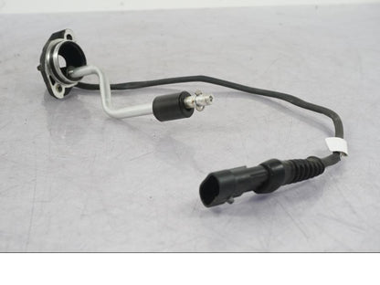 Baksidan på Oljenivågivare från en KTM 1290 Super Adventure R -2018 motorcykel.