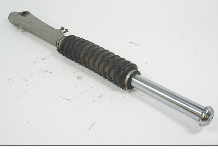 Höger sida på Gaffelben från en BMW R 60 -1971 motorcykel.