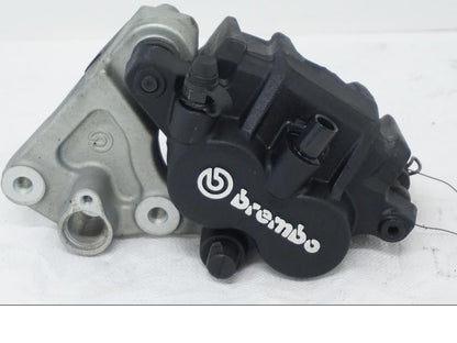 Framsidan på Bromsok från en BMW K 1600 -2015 motorcykel.