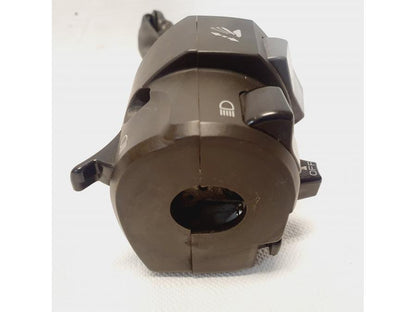 Höger sida på Styrelreglage från en Kawasaki GTR 1400 -2008 motorcykel.