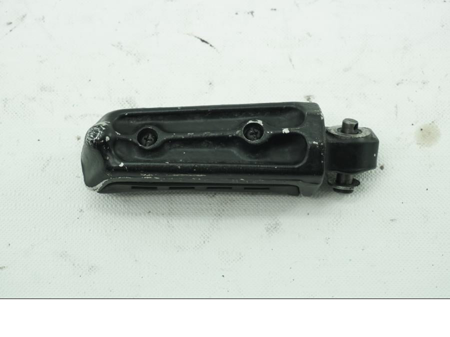 Baksidan på Fotpinne från en Suzuki GSX 1100 EF -1985 motorcykel.