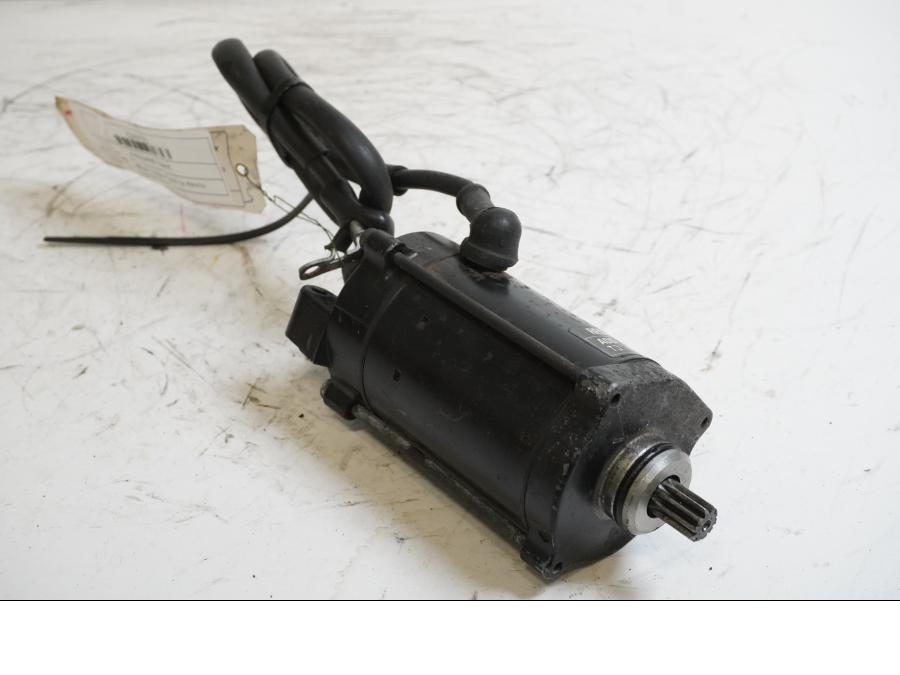 Framsidan på Startmotor från en Honda XL 600 V -1987 motorcykel.