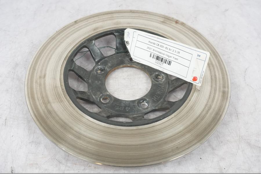 Framsidan på Bromsskiva från en Honda CB 650 -1981 motorcykel.