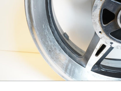 Extrabild4 på Fälg från en Yamaha XV 1700 -2003 motorcykel.