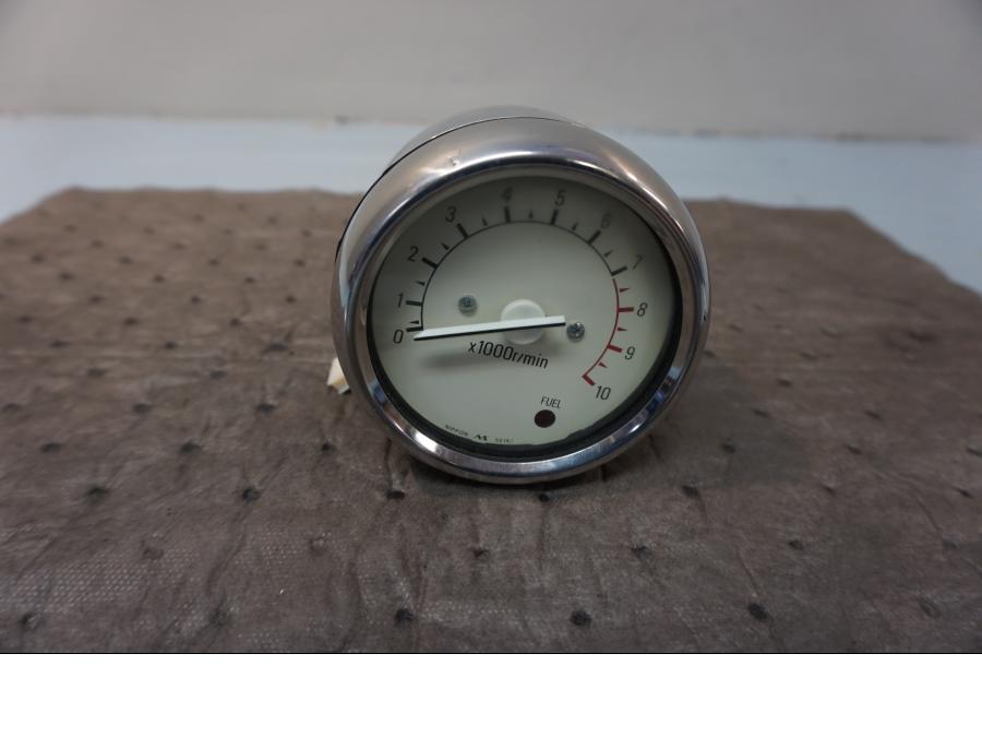 Framsidan på Varvräknare från en Yamaha XV 1100 -1993 motorcykel.