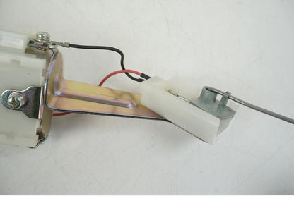 Höger sida på Bensinpump insprut från en Kawasaki ER-6F -2016 motorcykel.