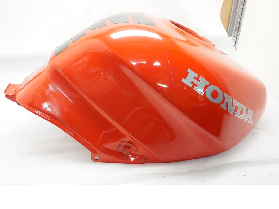 Framsidan på Bensintank från en Honda VFR 750 -1990 motorcykel.