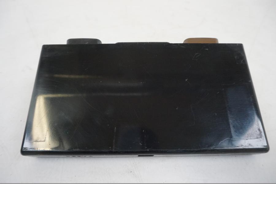 Baksidan på ABS styrenhet från en Honda XL 1000 V -2008 motorcykel.