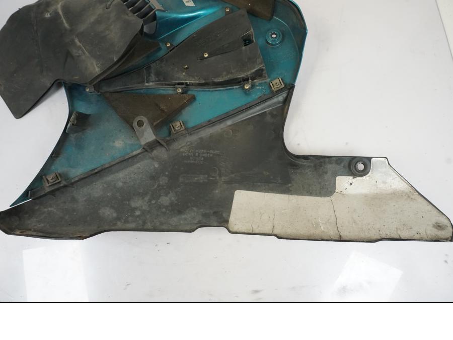 Extrabild2 på Sidkåpa från en Honda VFR 750 -1994 motorcykel.