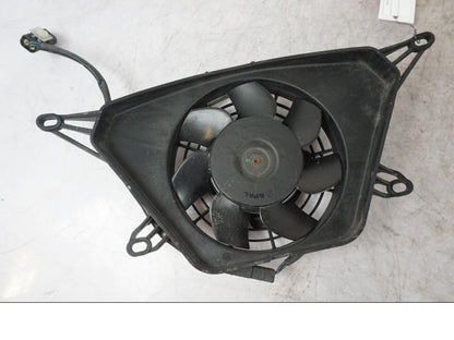 Framsidan på Vattenkylfläkt från en BMW K 1600 GTL -2015 motorcykel.