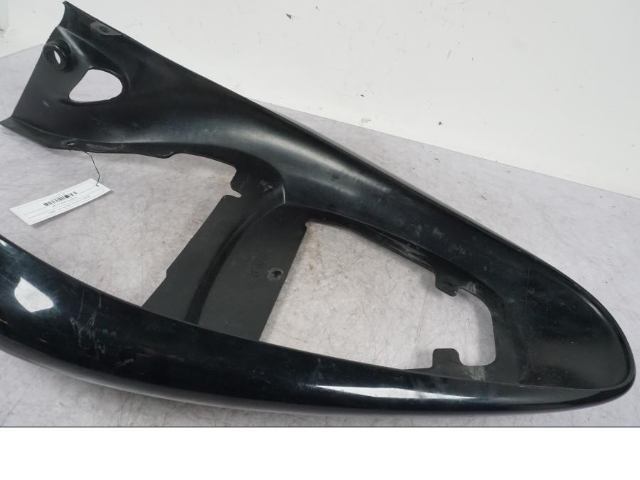 Extrabild4 på Bakvinge från en Buell 1125 R -2008 motorcykel.