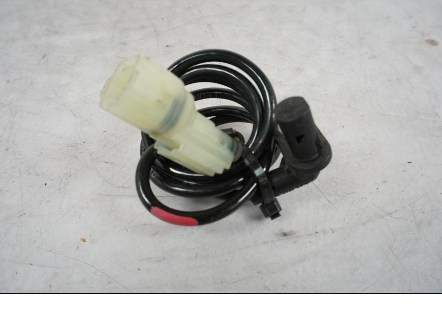 Framsidan på ABS givare från en Triumph Bonneville T120 -2021 motorcykel.