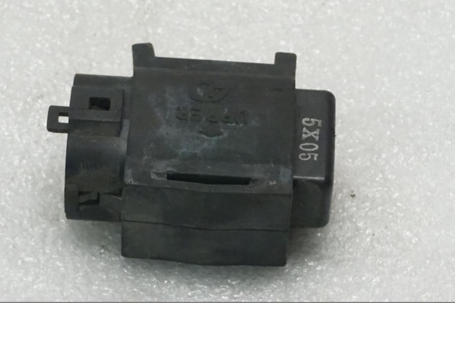 Framsidan på Tilt Sensor från en Suzuki SV 650 -2006 motorcykel.