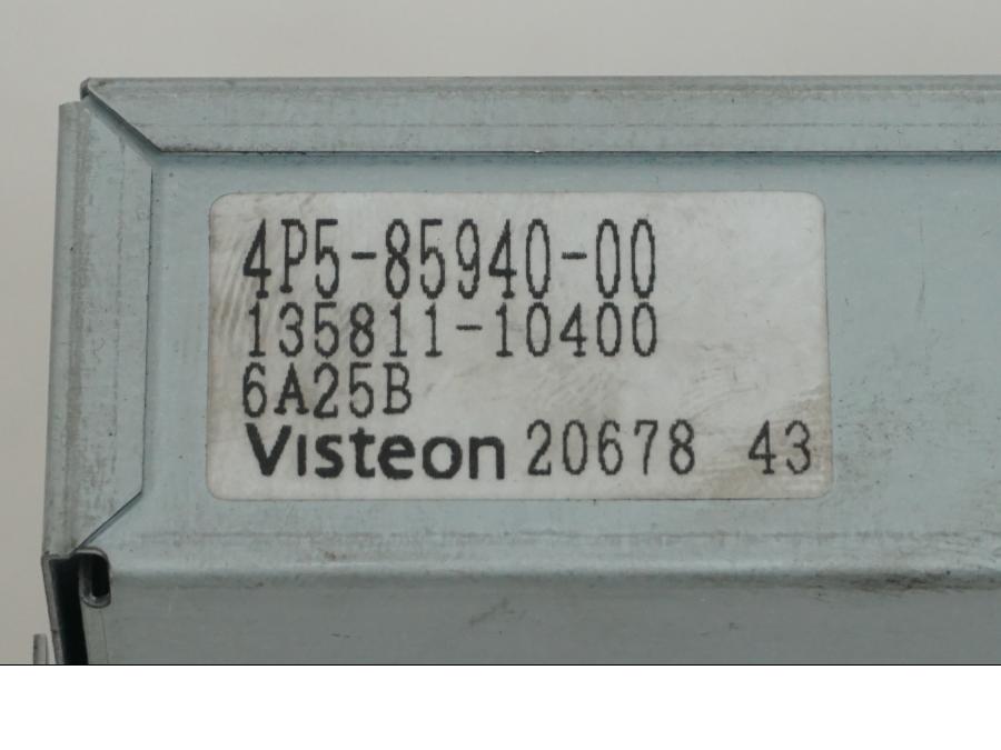 Höger sida på ABS styrenhet från en Yamaha FZ-6 -2006 motorcykel.