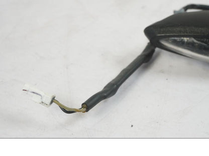 Snett uppifrån på Blinkers LED från en KTM 1290 Super Duke R -2018 motorcykel.