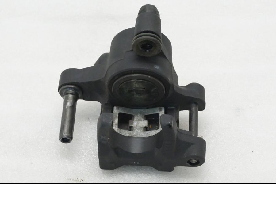 Baksidan på Bromsok från en BMW F 800 R -2011 motorcykel.