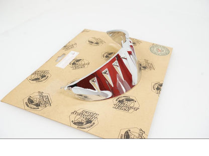 Höger sida på Strålkastarsarg från en Universal Universal -2020 motorcykel.