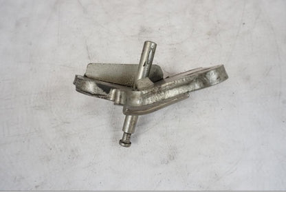 Baksidan på Sidostödsfäste från en Honda VTR 1000 F -1997 motorcykel.