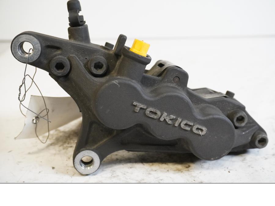 Framsidan på Bromsok från en Kawasaki ZX-9R -1998 motorcykel.