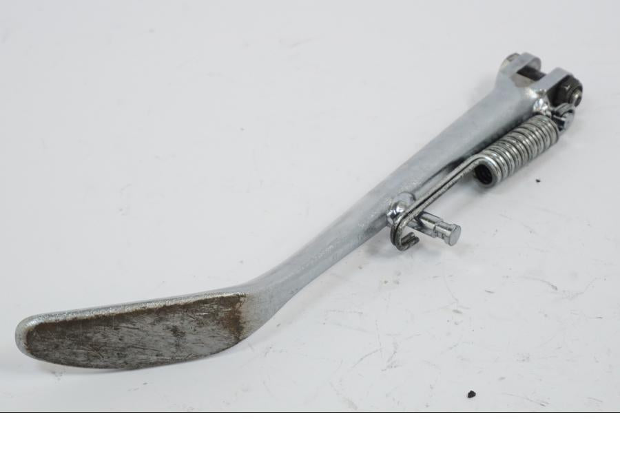 Baksidan på Sidostöd från en Kawasaki VN 1500 -2002 motorcykel.