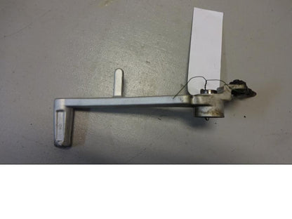 Baksidan på Bromspedal från en BMW F 800 GT -2015 motorcykel.