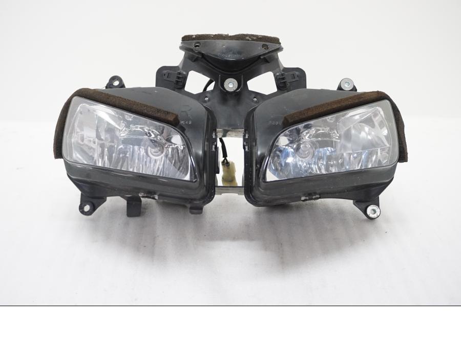 Baksidan på Strålkastare från en Honda CBR 1000 RR -2004 motorcykel.