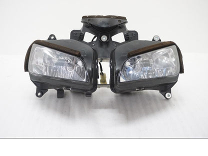 Baksidan på Strålkastare från en Honda CBR 1000 RR -2004 motorcykel.