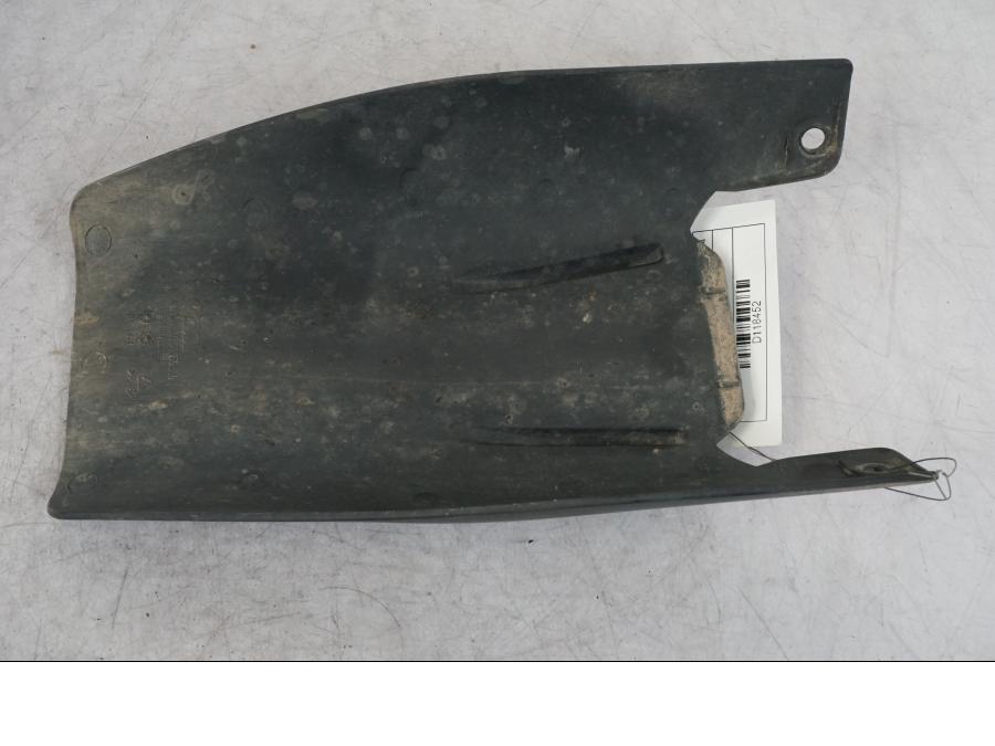 Höger sida på Stänkskydd från en KTM 1290 Super Adventure R -2018 motorcykel.