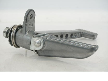 Extrabild5 på Fotpinnesats från en Universal Universal -0 moped.