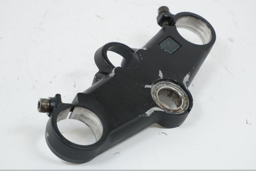 Baksidan på Gaffelkrona från en Honda CBR 600 -1998 motorcykel.