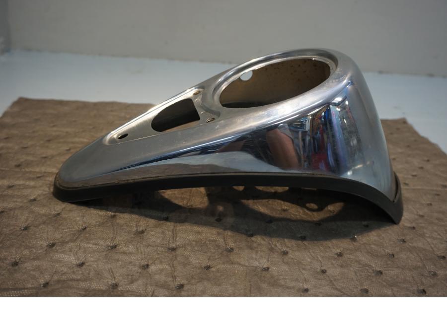 Höger sida på Instrumentkonsoll från en Kawasaki VN 800 -1995 motorcykel.