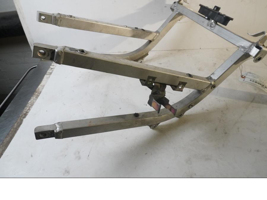 Baksidan på Bakram från en Suzuki GSX-R 750 -1997 motorcykel.