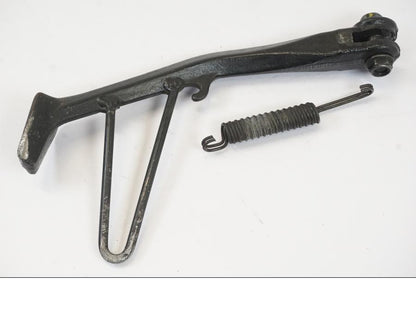 Framsidan på Sidostöd från en Honda NT 700 -2008 motorcykel.