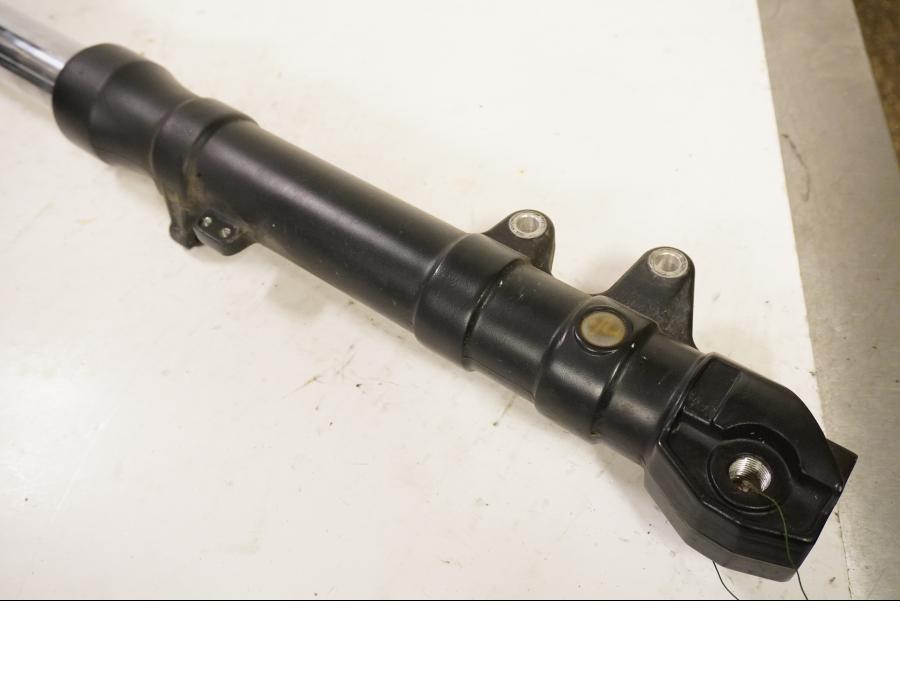 Baksidan på Gaffelben från en Yamaha XT 660 X -2008 motorcykel.