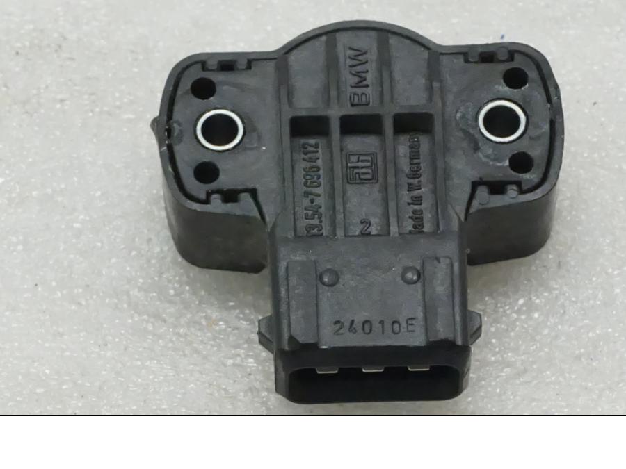 Framsidan på TPS från en BMW F 800 R -2011 motorcykel.