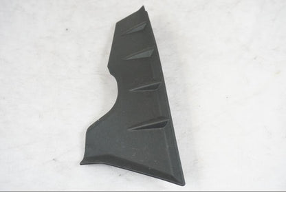 Framsidan på Vattenkylkåpa från en Triumph Tiger 1200 -2018 motorcykel.