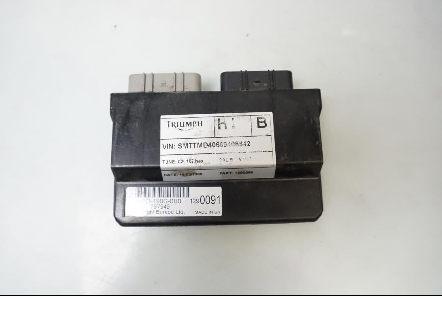 Framsidan på CDI / ECU från en Triumph Street Triple -2009 motorcykel.